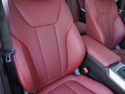 Certified 2025 BMW 330i Sedan RWD image 14
