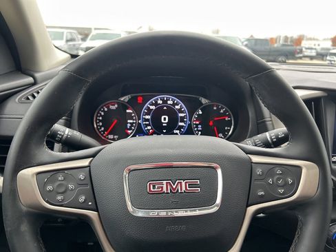 Used 2023 GMC Terrain Denali w/ Denali Premium Package image 19