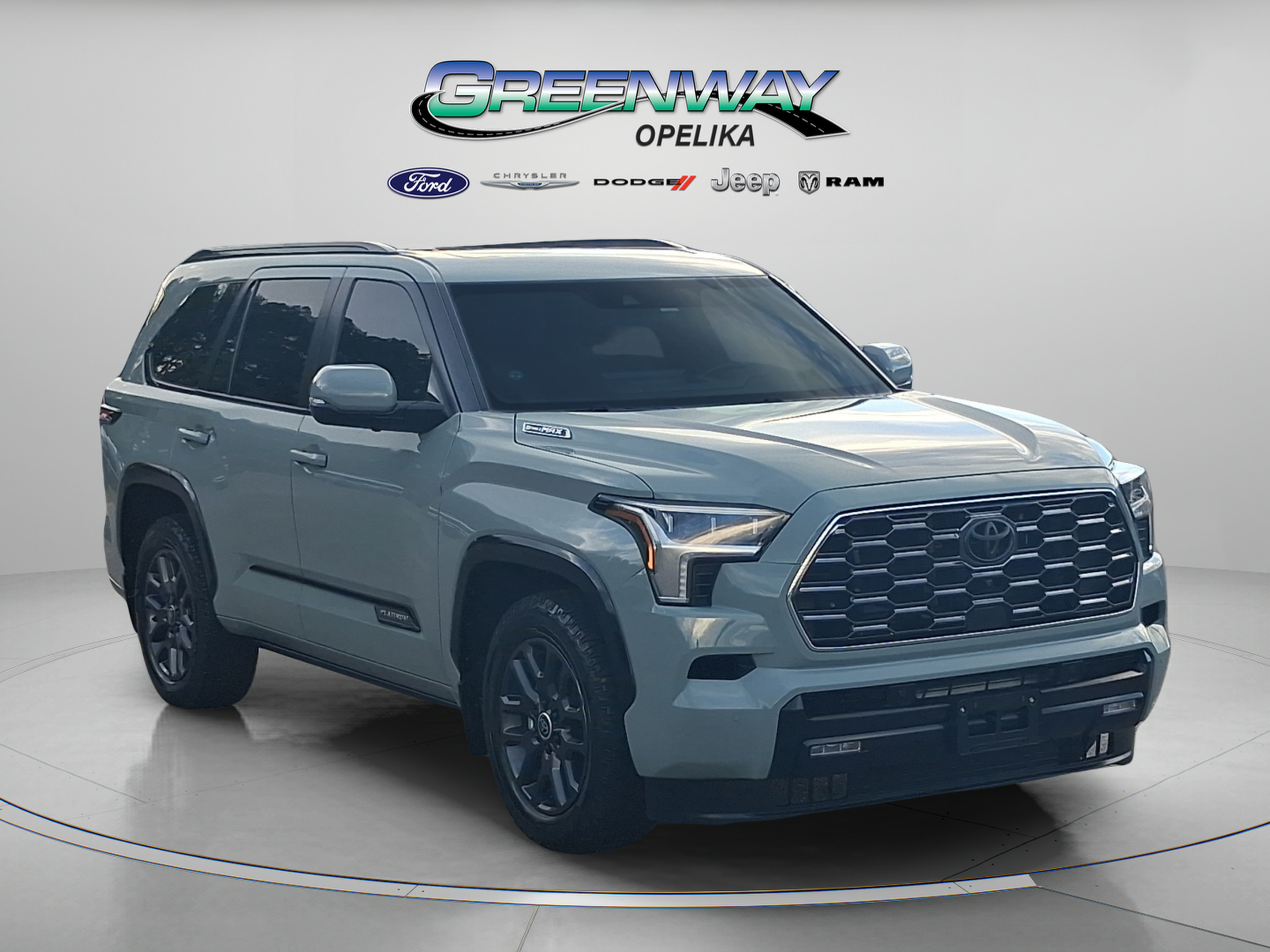 Used 2024 Toyota Sequoia Platinum RWD image 1