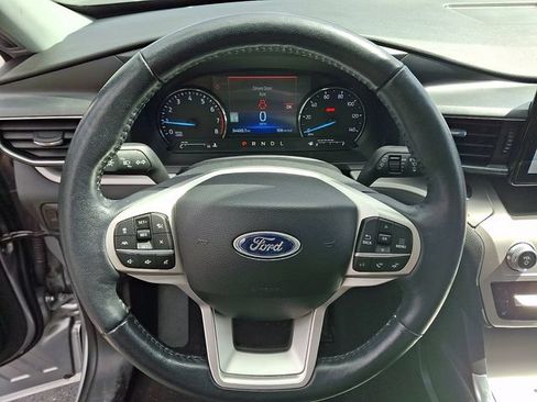 Used 2023 Ford Explorer XLT w/ Equipment Group 202A AWD/4WD image 21