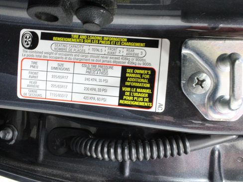 Certified 2025 Subaru Outback Premium w/ Popular Package #1A AWD/4WD image 34