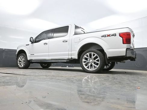 Used 2019 Ford F150 Lariat w/ Equipment Group 502A Luxury AWD/4WD image 46