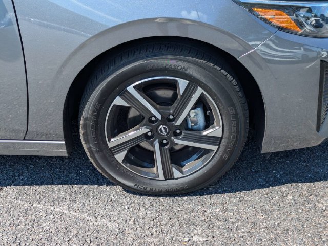 Used 2025 Nissan Sentra SV FWD image 12