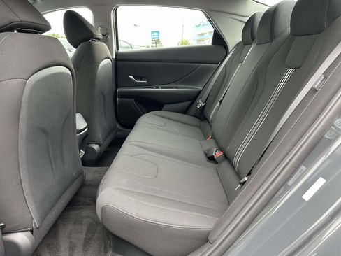 Used 2026 Hyundai Elantra Hybrid FWD image 24