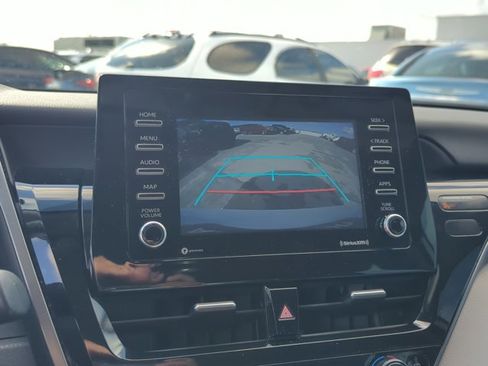 Used 2022 Toyota Camry LE image 20