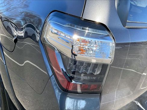 Used 2023 Toyota 4Runner SR5 Premium w/ Moonroof Package AWD/4WD image 23