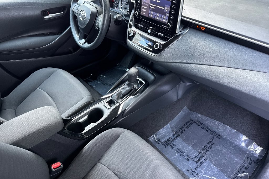 Used 2021 Toyota Corolla LE w/ LE Convenience Package FWD image 14