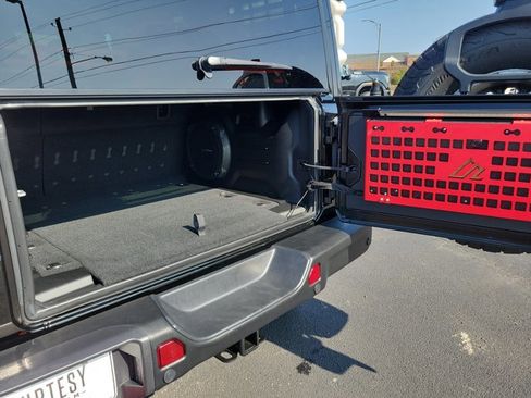 Used 2023 Jeep Wrangler Unlimited Rubicon w/ Xtreme 35 Tire Package image 8