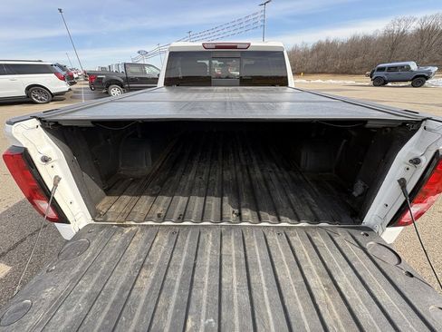 Used 2020 GMC Sierra 1500 Elevation w/ Elevation Value Package image 16