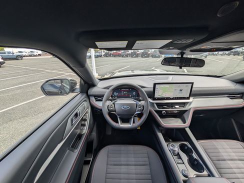 New 2026 Ford Explorer ST-Line image 15