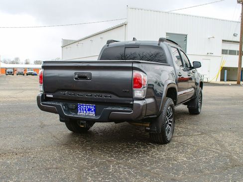 Used 2023 Toyota Tacoma TRD Sport image 3