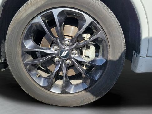 Used 2025 Dodge Durango GT AWD/4WD image 4