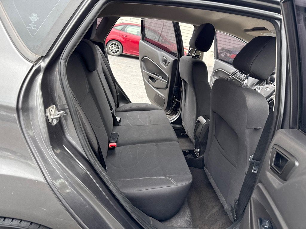 Used 2018 Ford Fiesta SE FWD image 12