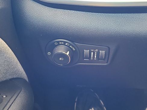 Used 2024 Jeep Compass Latitude AWD/4WD image 24