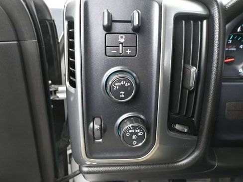Used 2018 Chevrolet Silverado 1500 LT w/ All Star Edition AWD/4WD image 32