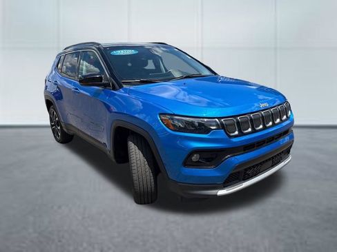 Used 2022 Jeep Compass Limited w/ Sun and Sound Group AWD/4WD image 5