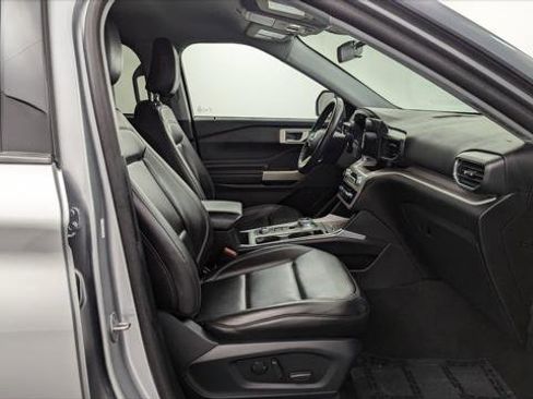 Used 2023 Ford Explorer XLT w/ Equipment Group 202A image 22