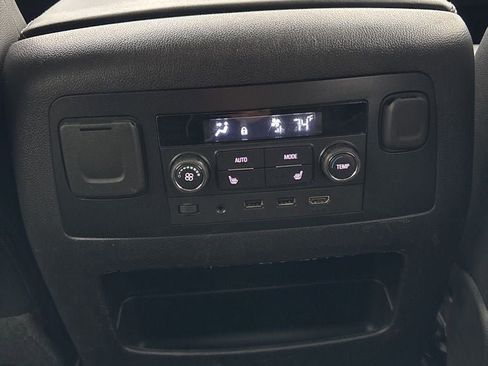 Used 2017 GMC Yukon XL SLT w/ Open Road Package image 26