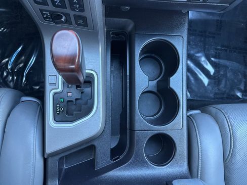 Used 2016 Toyota Sequoia Platinum image 55