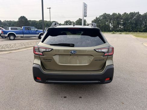 Used 2025 Subaru Outback Onyx Edition AWD/4WD image 4
