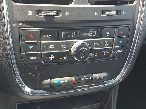 Used 2018 Dodge Grand Caravan GT FWD image 15