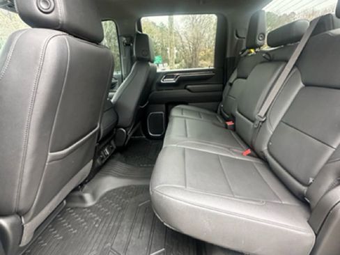 Used 2024 Chevrolet Silverado 2500 LTZ image 19