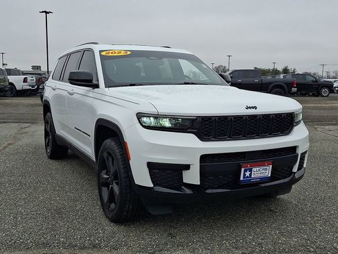 Used 2023 Jeep Grand Cherokee L Laredo AWD/4WD image 2