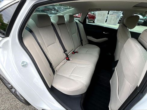 Used 2023 Honda Accord EX image 28