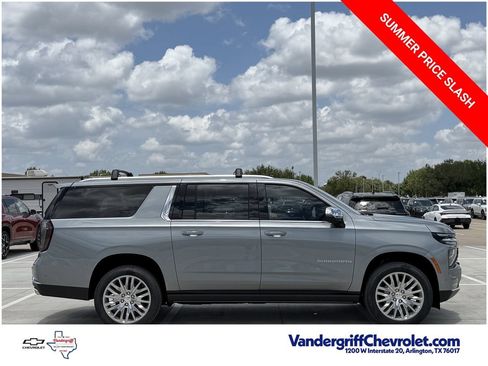 New 2026 Chevrolet Suburban Premier RWD image 3