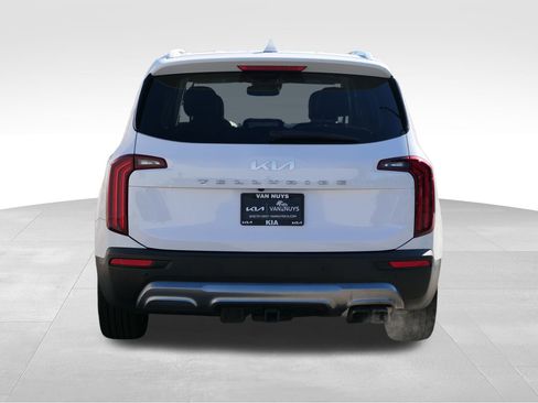 Used 2022 Kia Telluride SX w/ Towing Package image 5