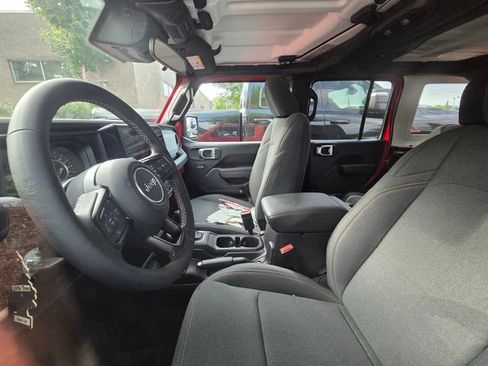 Used 2025 Jeep Wrangler Unlimited Sport AWD/4WD image 6