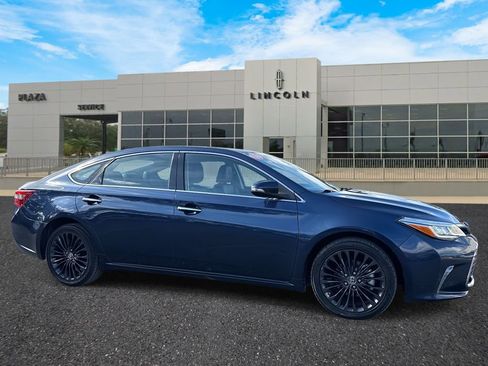 Used 2016 Toyota Avalon image 1