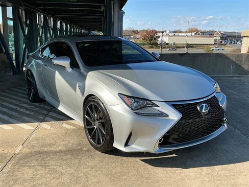 Used 2016 Lexus RC 200t image 10