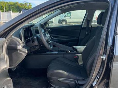 Used 2023 Hyundai Elantra SEL w/ Cargo Package FWD image 24