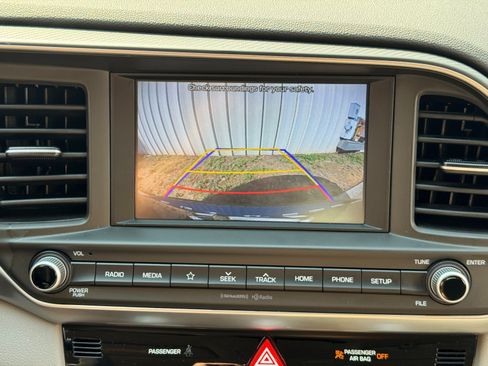 Used 2020 Hyundai Elantra SEL FWD image 24