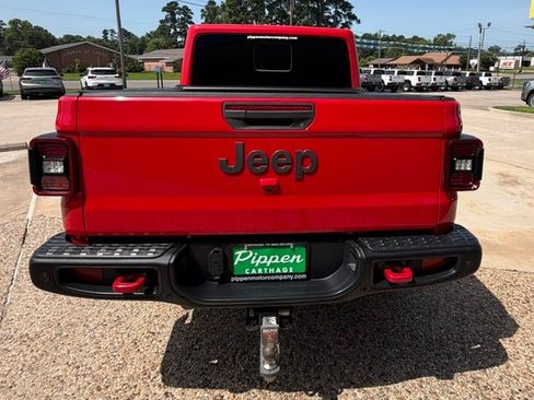 Used 2021 Jeep Gladiator Rubicon AWD/4WD image 7