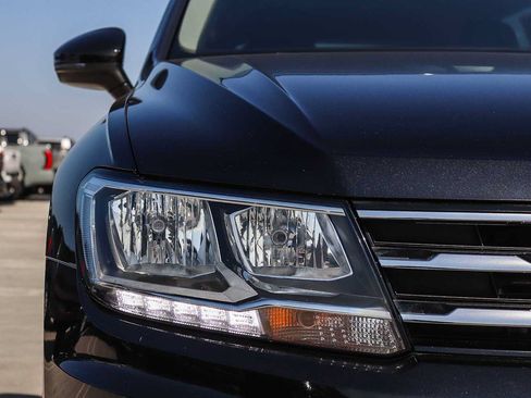 Used 2020 Volkswagen Tiguan S FWD image 9