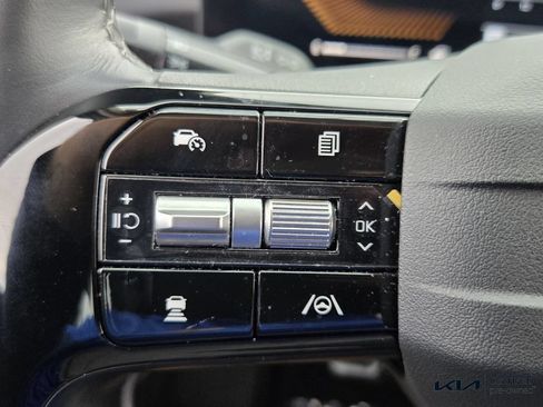 Certified 2026 Kia Sorento LX FWD image 27
