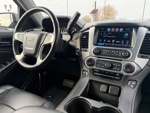 Used 2018 GMC Yukon SLT image 29
