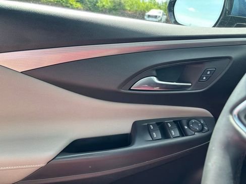 Used 2025 Buick Envista Avenir FWD image 27