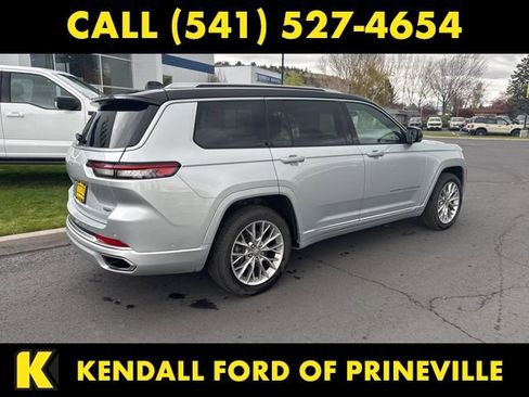 Used 2022 Jeep Grand Cherokee L Summit w/ Luxury Tech Group V AWD/4WD image 9