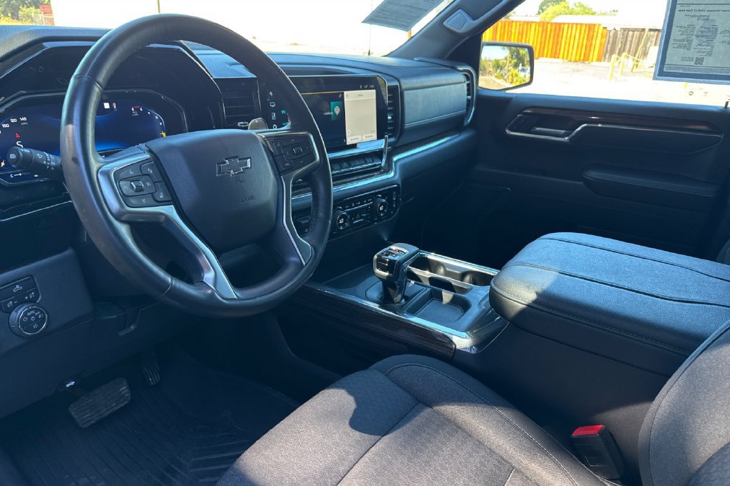 Used 2023 Chevrolet Silverado 1500 LT Trail Boss w/ Protection Package AWD/4WD image 10