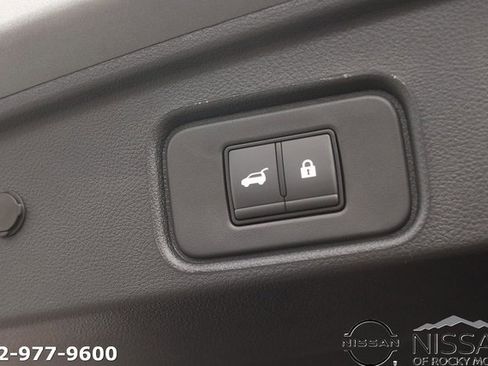 New 2025 Nissan Pathfinder SV image 16