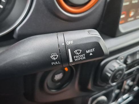 Used 2022 Jeep Gladiator Mojave w/ Cold Weather Group AWD/4WD image 25