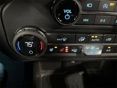 Used 2023 Ford Bronco Badlands image 31