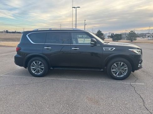 Used 2022 INFINITI QX80 Luxe w/ Cargo Package image 3
