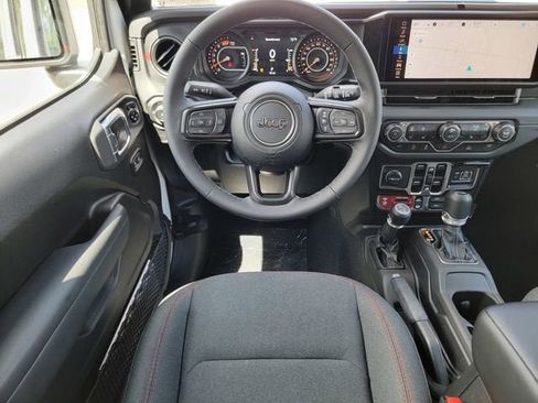 New 2026 Jeep Wrangler Unlimited Rubicon AWD/4WD image 30
