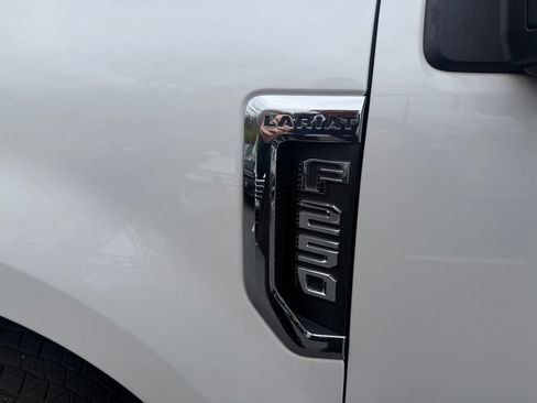 Used 2018 Ford F250 Lariat w/ Lariat Ultimate Package AWD/4WD image 14