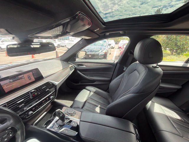 Used 2020 BMW 530i w/ Premium Package RWD image 14