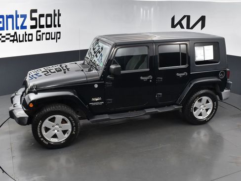 Used 2007 Jeep Wrangler Unlimited Sahara AWD/4WD image 10